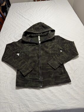 lululemon athletica women’s  Camo Zip Hoodie - Olive